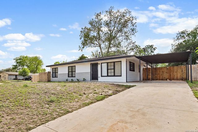 127 ZERRCLIFF LN, San Antonio, TX 78220