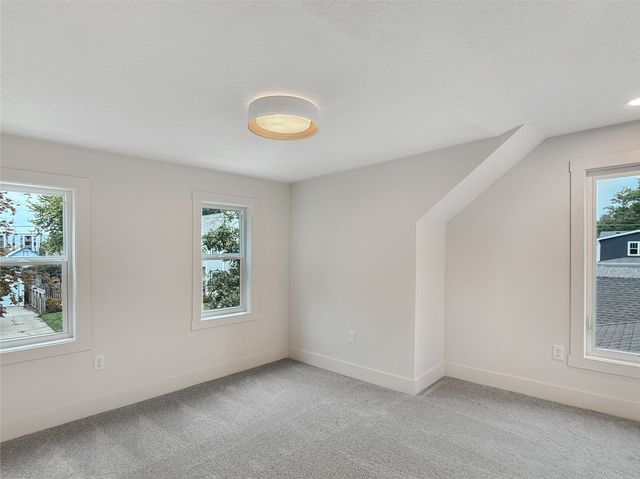 200 E Granger Avenue, Des Moines, IA 50315
