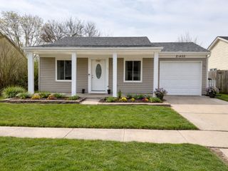 2S460 Cynthia Drive, Warrenville, IL 60555