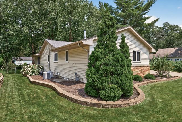 2649 Hillview Road, Mounds View, MN 55112