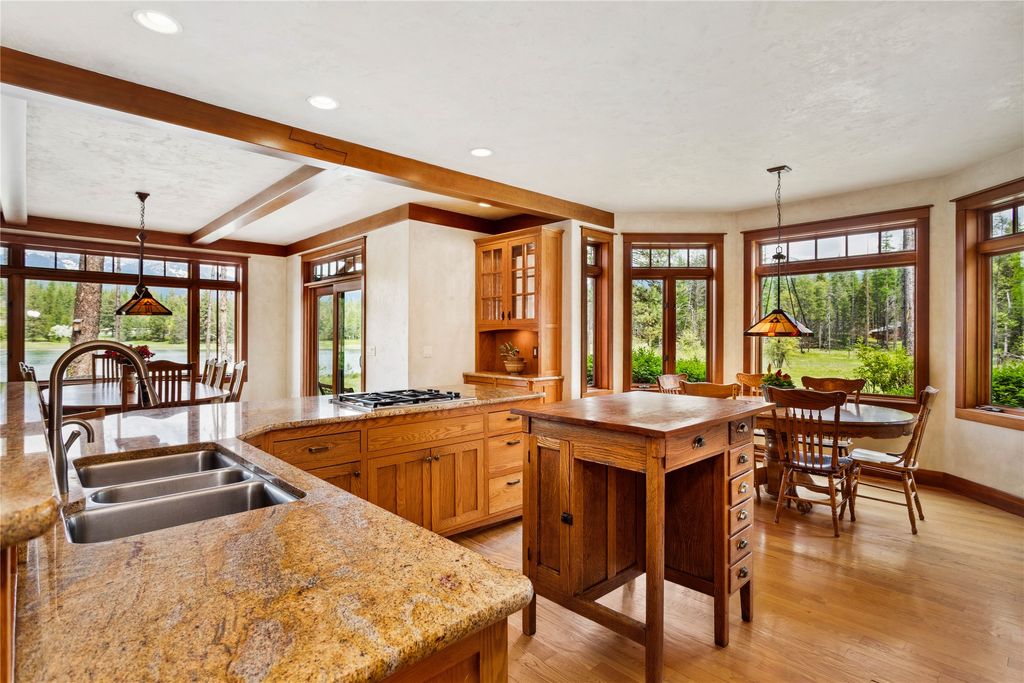 1029 Lake Of The Woods Lane, Bigfork, MT 59911 photo 16