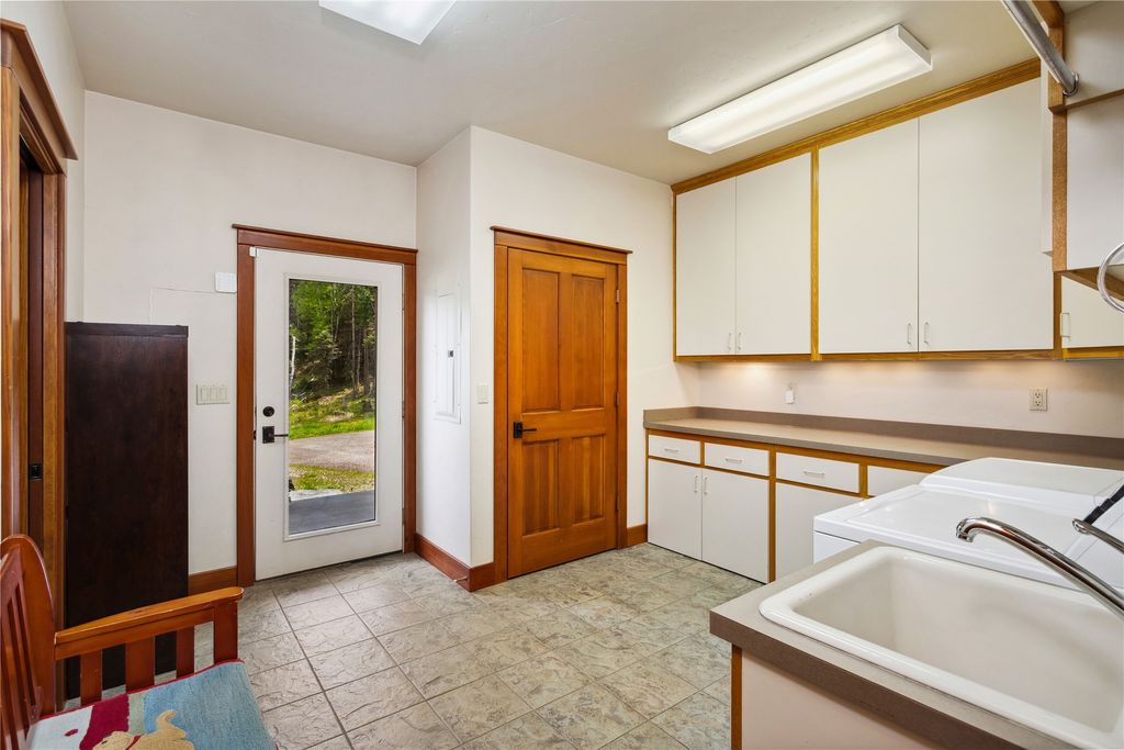 1029 Lake Of The Woods Lane, Bigfork, MT 59911 photo 40