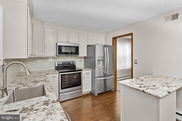 68 BUCKINGHAM DR, Southampton, NJ 08088