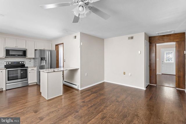 68 BUCKINGHAM DR, Southampton, NJ 08088