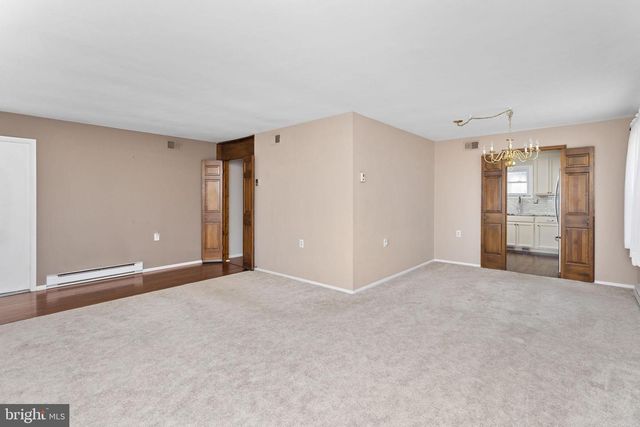 68 BUCKINGHAM DR, Southampton, NJ 08088