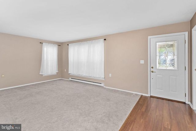 68 BUCKINGHAM DR, Southampton, NJ 08088