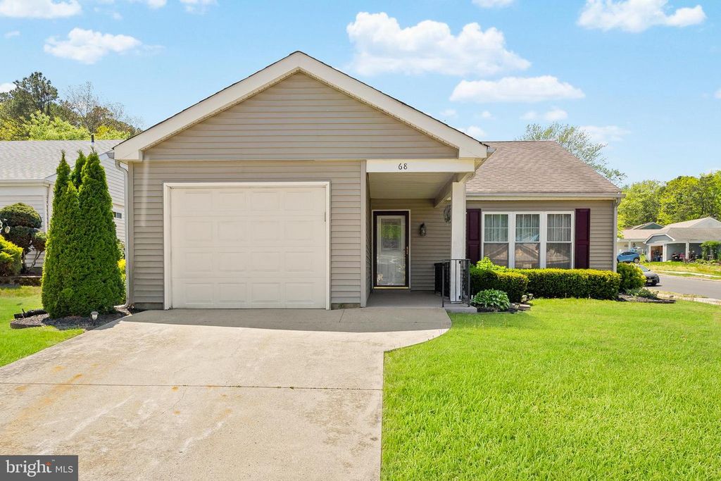 68 BUCKINGHAM DR, Southampton, NJ 08088