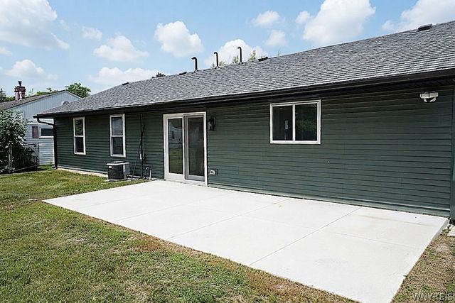 1733 Leah Drive, North Tonawanda, NY 14120