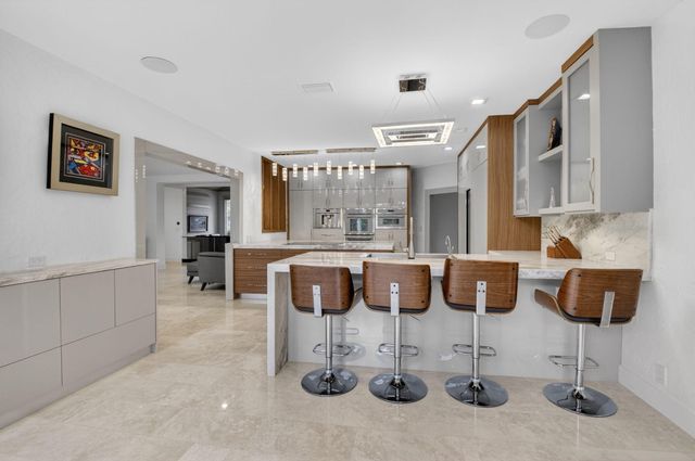 19787 Oakbrook Circle, Boca Raton, FL 33434