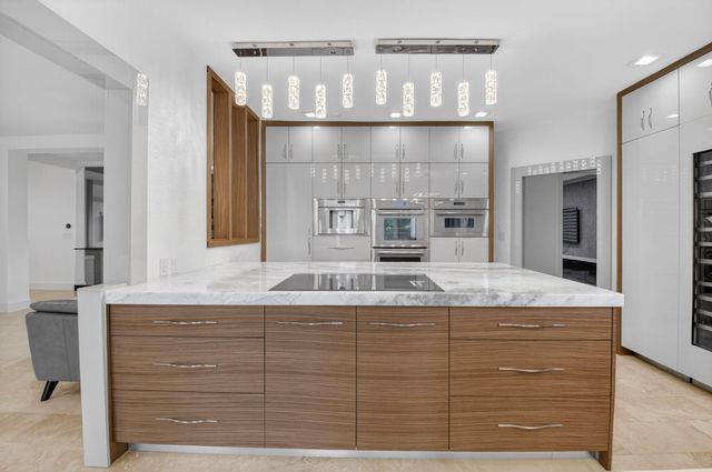 19787 Oakbrook Circle, Boca Raton, FL 33434