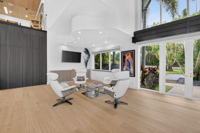 19787 Oakbrook Circle, Boca Raton, FL 33434