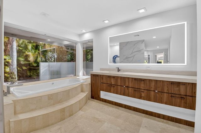 19787 Oakbrook Circle, Boca Raton, FL 33434