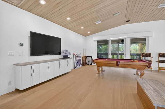 19787 Oakbrook Circle, Boca Raton, FL 33434