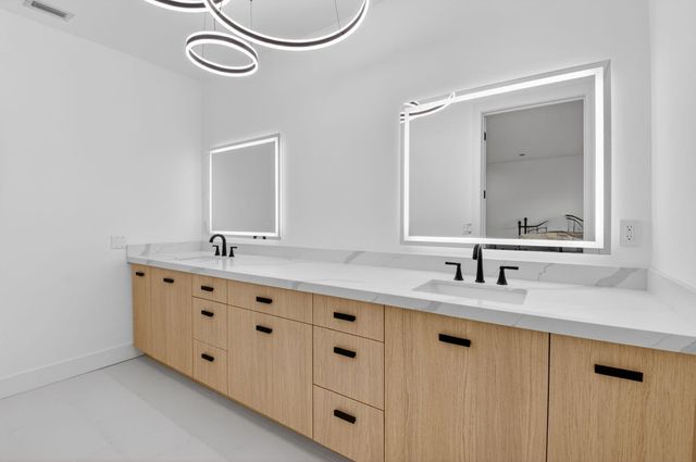 19787 Oakbrook Circle, Boca Raton, FL 33434