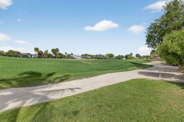 19787 Oakbrook Circle, Boca Raton, FL 33434