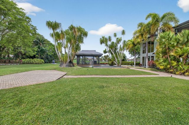 19787 Oakbrook Circle, Boca Raton, FL 33434