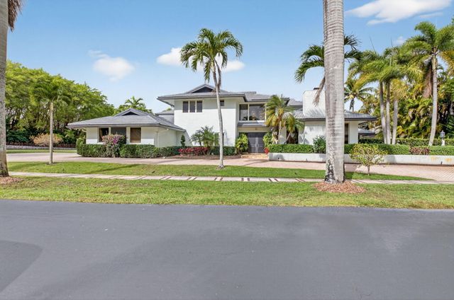 19787 Oakbrook Circle, Boca Raton, FL 33434