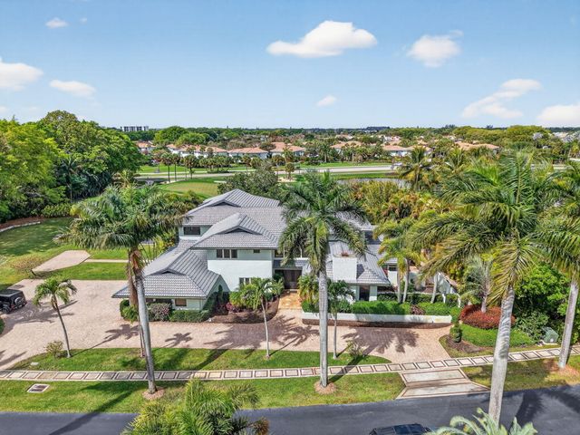 19787 Oakbrook Circle, Boca Raton, FL 33434