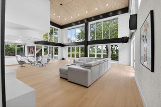 19787 Oakbrook Circle, Boca Raton, FL 33434