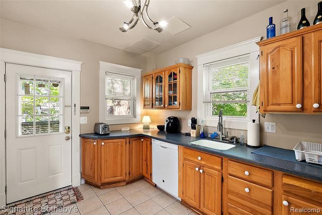 1136 Michigan Avenue, Ann Arbor, MI 48104