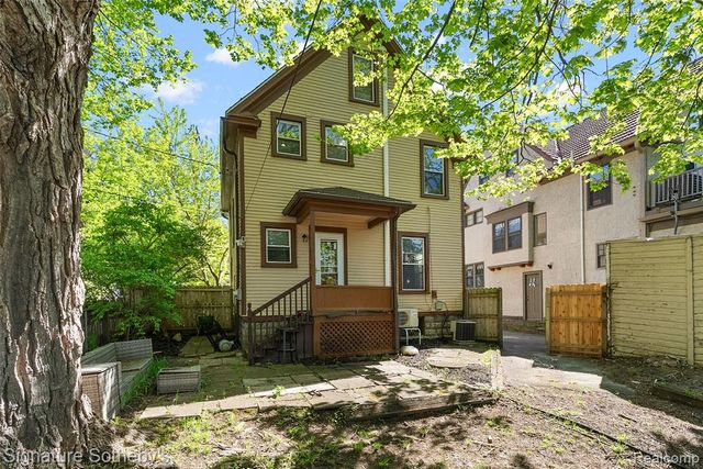 1136 Michigan Avenue, Ann Arbor, MI 48104
