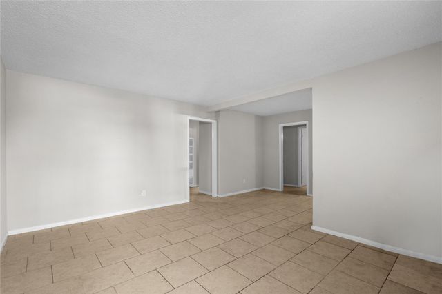 3501 Avenue M 4, Galveston, TX 77550