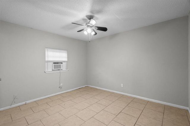 3501 Avenue M 4, Galveston, TX 77550