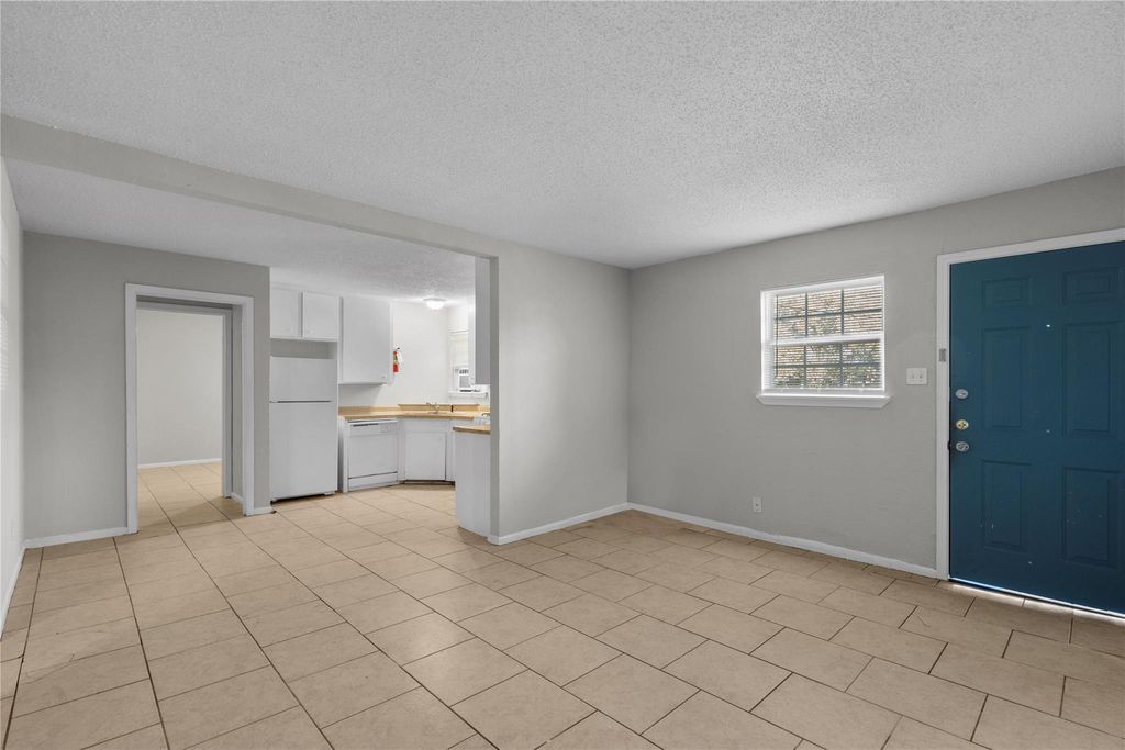 3501 Avenue M 4, Galveston, TX 77550