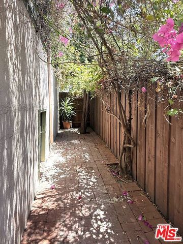 1665 Golden Gate Avenue, Los Angeles, CA 90026
