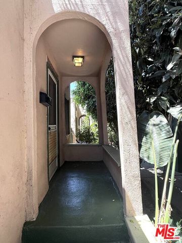 1665 Golden Gate Avenue, Los Angeles, CA 90026