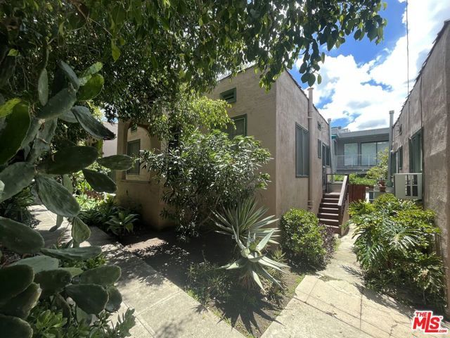 1665 Golden Gate Avenue, Los Angeles, CA 90026