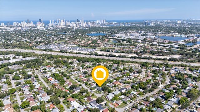 1298 NE 199th St, Miami, FL 33179