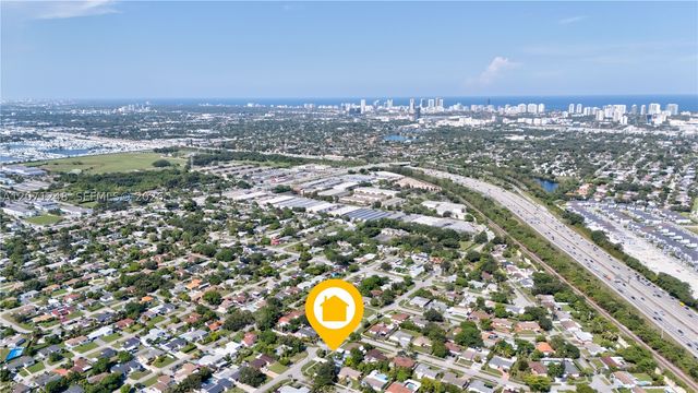 1298 NE 199th St, Miami, FL 33179