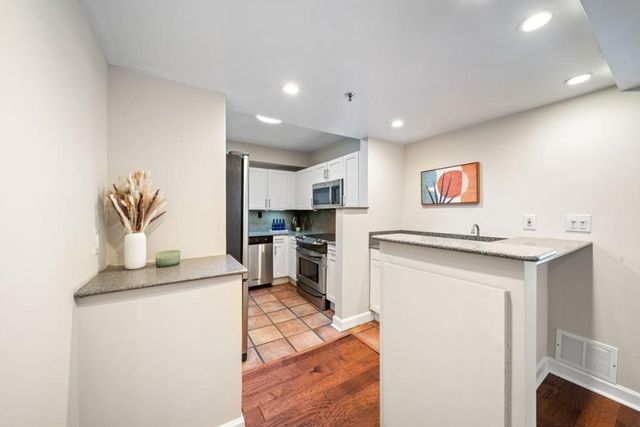 2870 Pharr Court NW 506, Atlanta, GA 30305