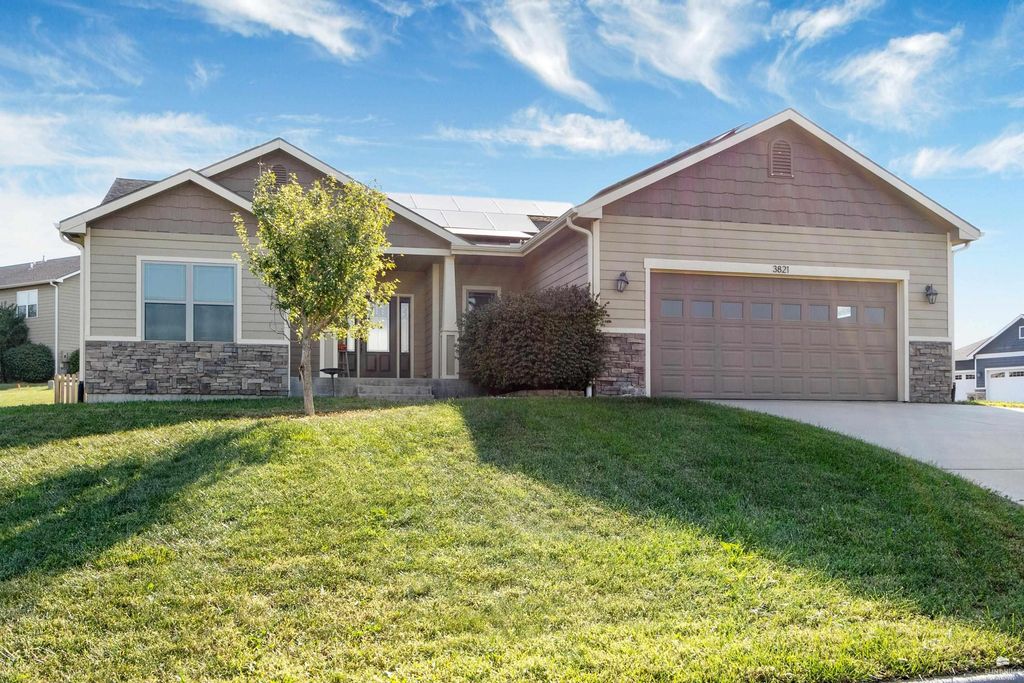 3821 Moosewood Circle, Manhattan, KS 66503