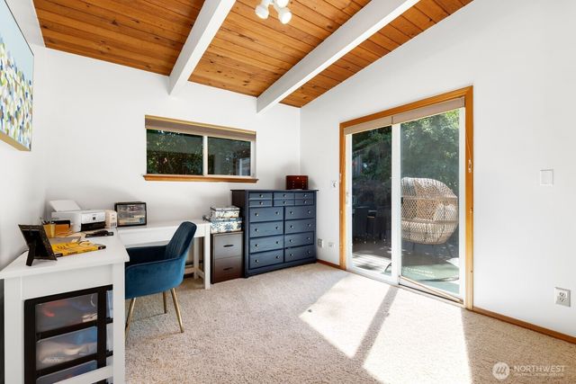 11123 34th Place SW, Seattle, WA 98146