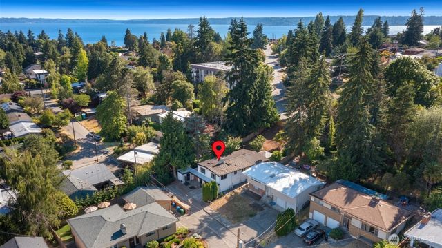 11123 34th Place SW, Seattle, WA 98146