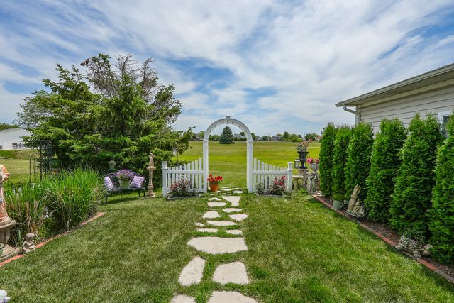 48 Norway Drive, Manteno, IL 60950