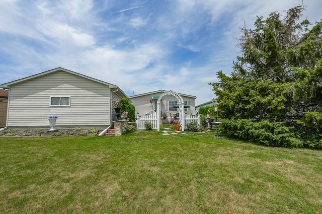 48 Norway Drive, Manteno, IL 60950