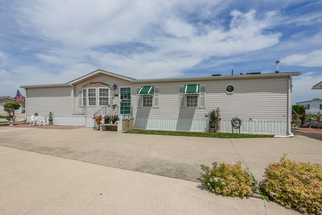 48 Norway Drive, Manteno, IL 60950