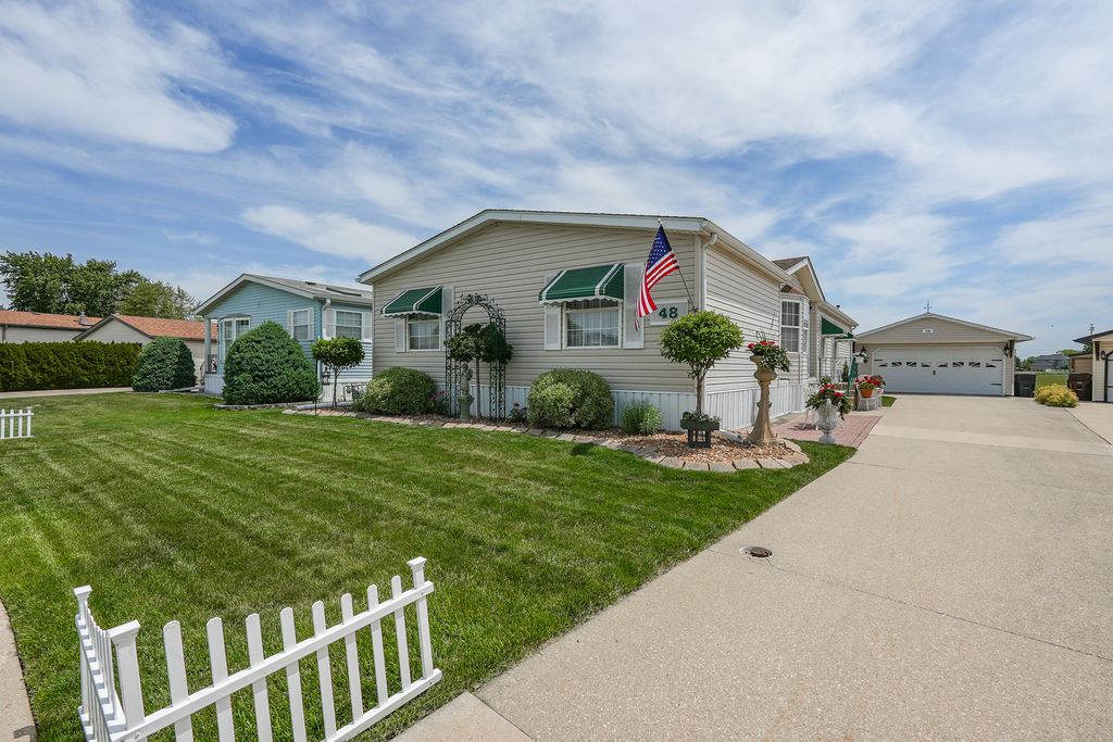 48 Norway Drive, Manteno, IL 60950