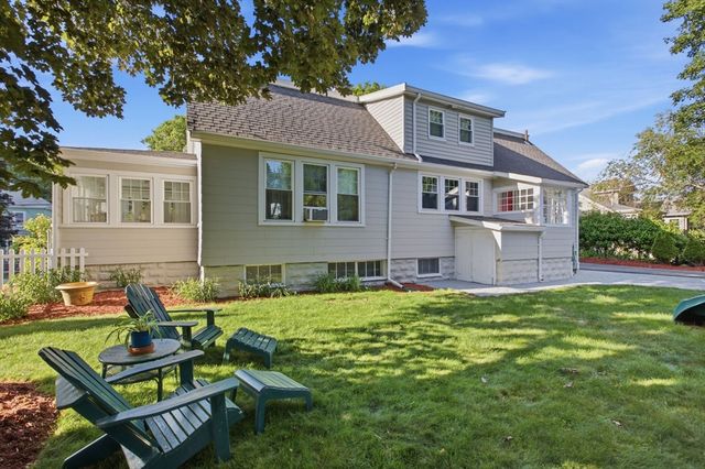 79 Orange Street, Reading, MA 01867