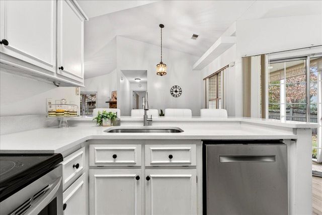 120 Old Saybrook Road, North Charleston, SC 29418