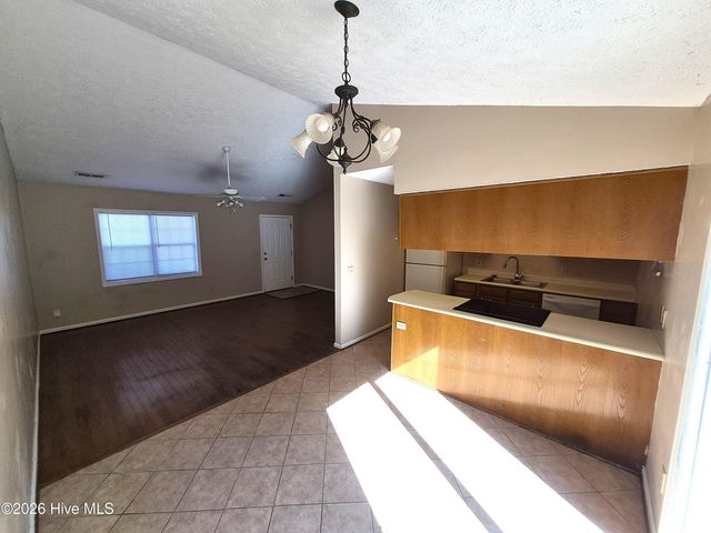 809 Autumn Leaves Court, Wilmington, NC 28411