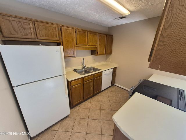 809 Autumn Leaves Court, Wilmington, NC 28411