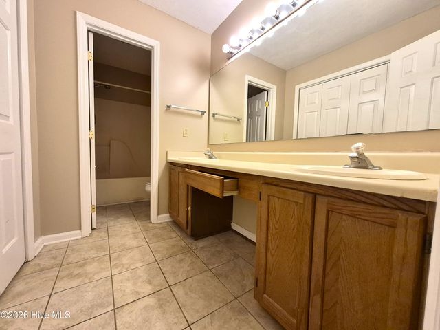 809 Autumn Leaves Court, Wilmington, NC 28411