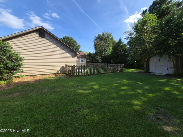 809 Autumn Leaves Court, Wilmington, NC 28411