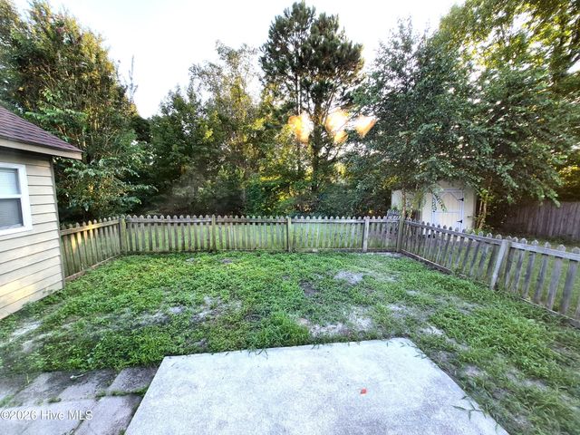 809 Autumn Leaves Court, Wilmington, NC 28411