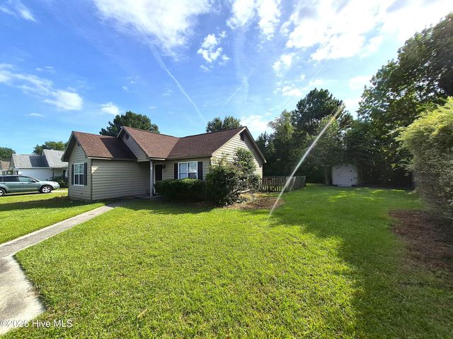 809 Autumn Leaves Court, Wilmington, NC 28411