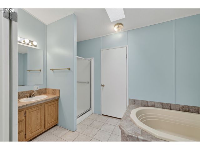 214 S 2ND Ave, Rockaway Beach, OR 97136
